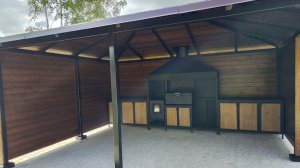 Беседка с мангальной зоной для приготовления вкусной еды