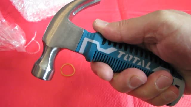 Молоток TOTAL THTM7386D смотреть онлайн