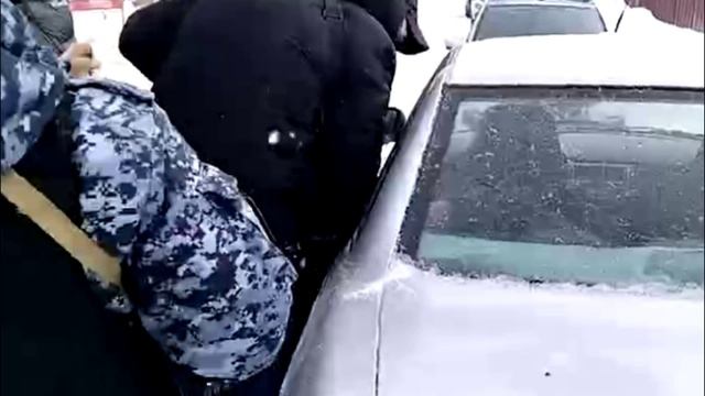 Задержан мужчина, нападавший с ножом в детском саду Оренбургской области смотреть онлайн