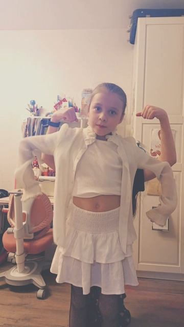 смотрите до конца!😂#тренд #танцы #тренды #свет3ка #виолет3ка #рек # смотреть онлайн