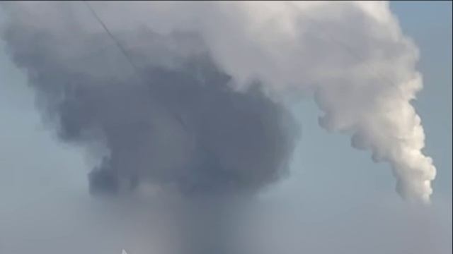 Жители Ухты сообщают о атаке БПЛА. смотреть онлайн