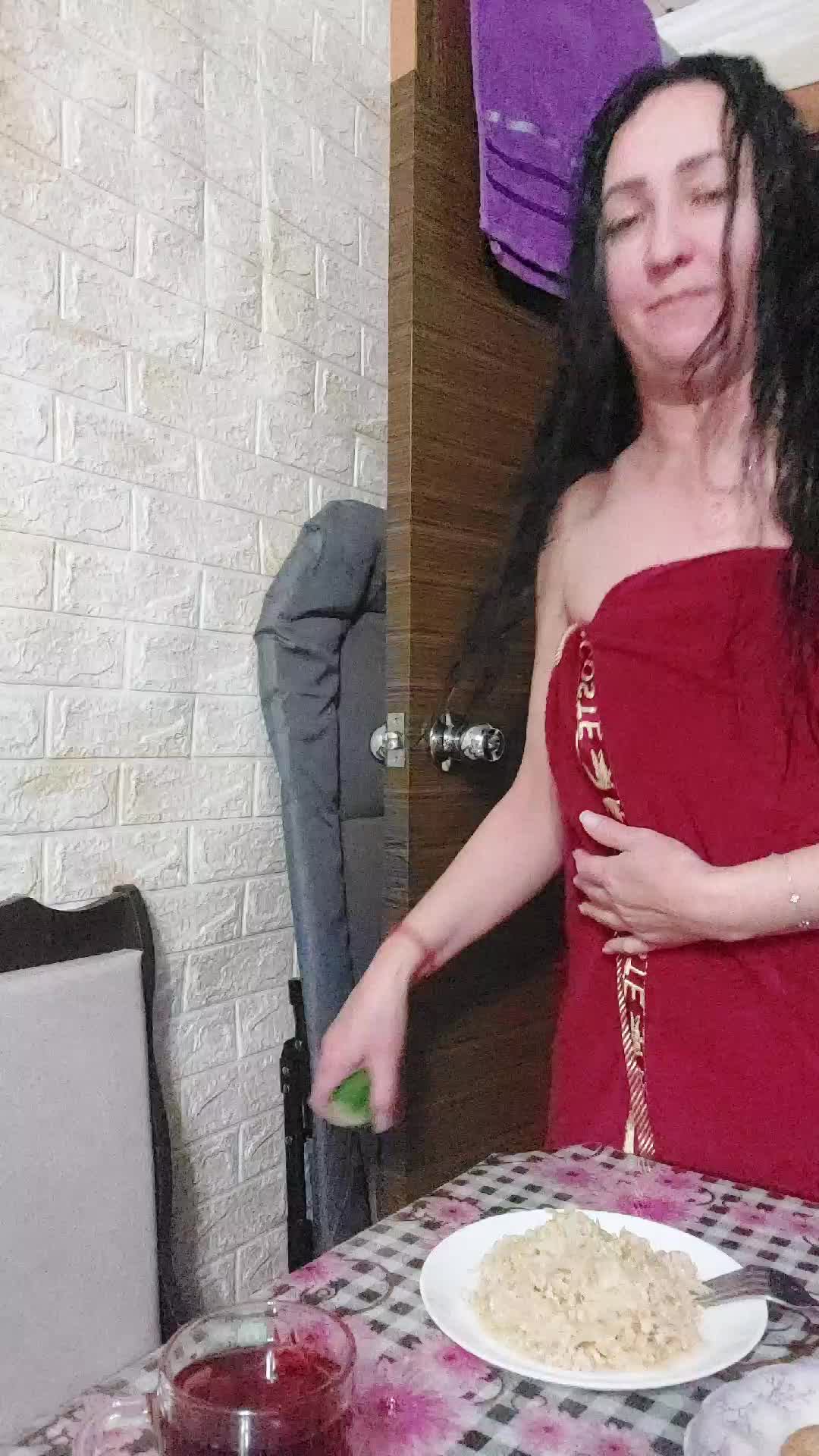 мугбанг/жареная капуста с мясом/,сок смотреть онлайн