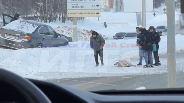12.02.2026 Момент ДТП с наездом на пешехода-девочку на ул. Союзная (Ижевск) смотреть онлайн