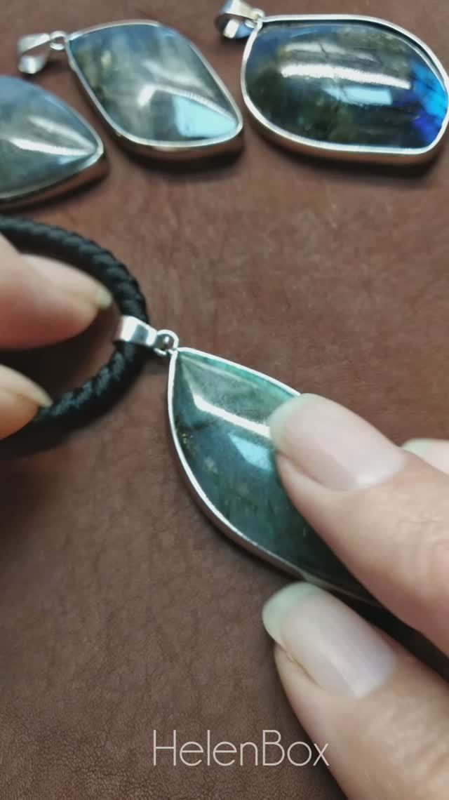 HelenBox | Шнур-гайтан плетеный с подвеской из Лабрадорита #helenbox #jewelry #лабрадорит #подвеска смотреть онлайн