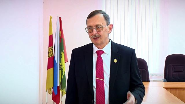 Олег Дубов официально вступил в должность главы Оленинского муниципального округа смотреть онлайн