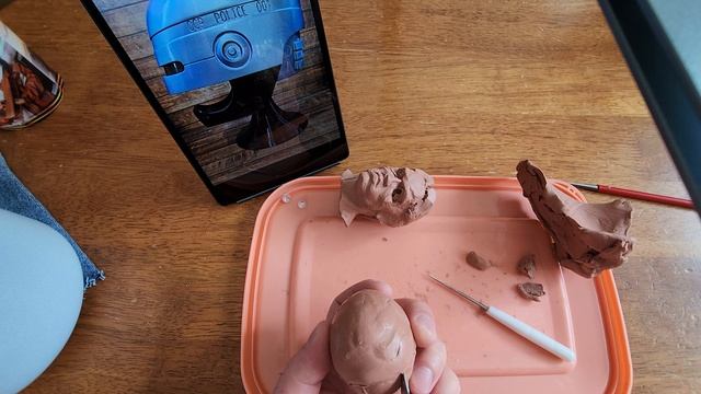 Делаю узнаваемые лица из фильмов и в дальнейшем отливаю пластмассой смотреть онлайн