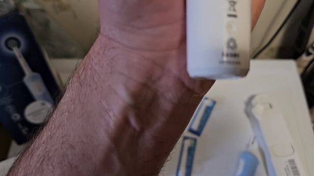 Электрическая зубная щётка Vitality Pro обзор распаковка