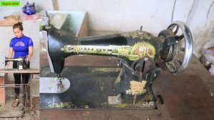 София 54. София реставрирует старую антикварную семейную швейную машинку.