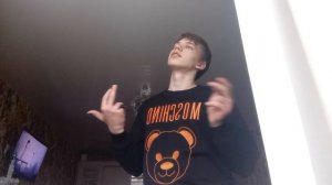 делаю 5 отжиманий, когда совершаю ошибку в пересказе стихотворения наизусть!