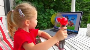 Настя спасает игрушки патруль щенячий на детской площ