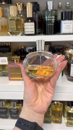 Базовый женский парфюмерный гардероб из люксовых ароматов