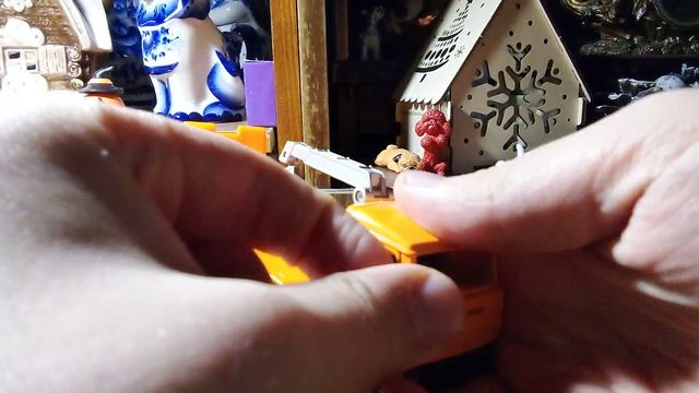 Шикарный эвакуатор КАМАЗ от фирмы технопарк. Обзор про машинки модельки.