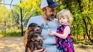 Влад СУПЕР ДЕДУШКА, так с внучками гулять не ходит НИ ОДИН дедушка в Мире)))