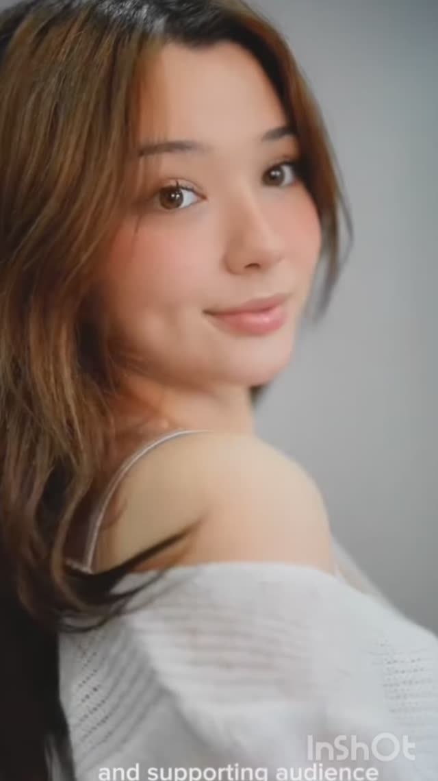 Тина Китсуне | Радостное сияние цифровой славы | Великолепные смотреть онлайн