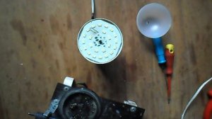 Ремонт светодиодной лампы токопроводящим клеем