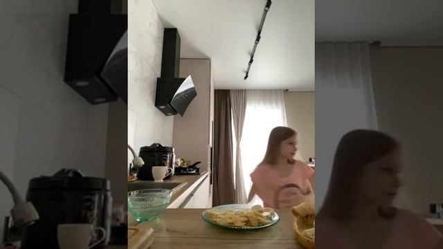 79268089076__DC2EA1C3-9080-4EF9-A4BE-90FC59084D55 смотреть онлайн