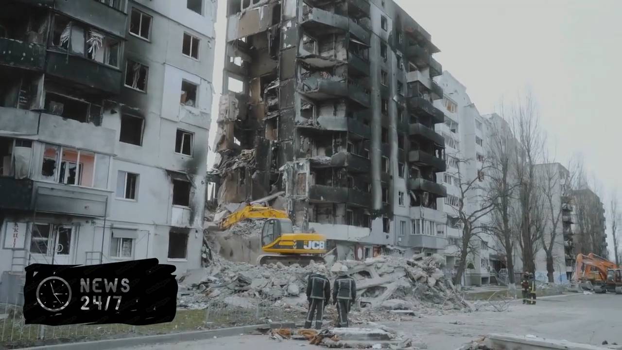 Боевики "Азова"* убили мирного жителя Димитрова, пришедшего за помощью смотреть онлайн