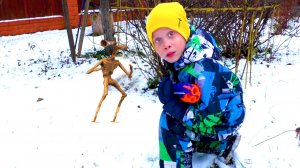 ДАМИК НАШЕЛ МАЛЫША СИРЕНОГОЛОВЫХ