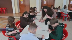 Мастер-класс по традиционному ткачеству, организованный студией «Куколика» для школьников