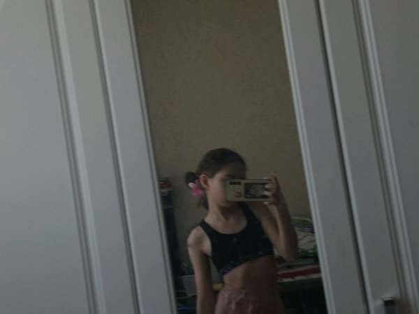 Сумик
🌸|･ω･)