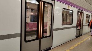 Новый фиолетовый БАЛТИЕЦ в метро Петербурга