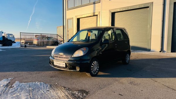 Toyota Funcargo, 2000 год