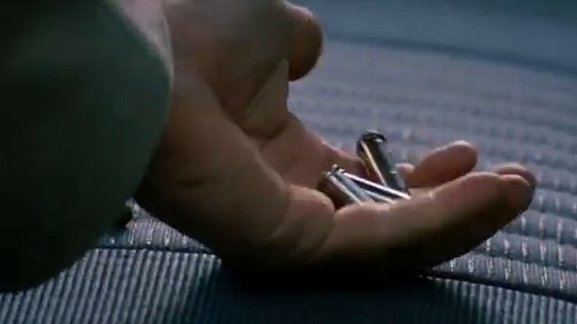 Официальный трейлер "Мементо (2000)" смотреть онлайн