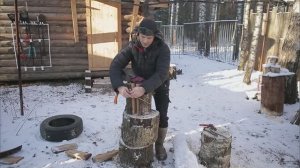 КОЛЕМ ДРОВА. Как колоть дрова, чтобы они не разлетались. 3 способа