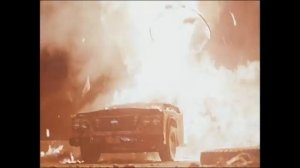 Официальный трейлер "Без ума от оружия (1992)"