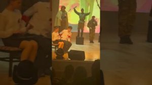 Поздравление ветеранов В г урюпинске в кинотиатре от школьников и студентов вузов