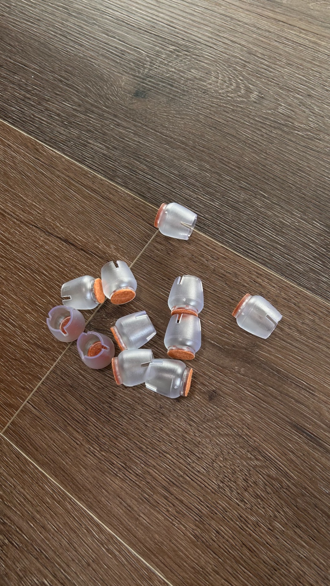 Шоколадно-коричневый Браунхоф 🪵 смотреть онлайн