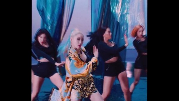 청하 CHUNGHA snapping