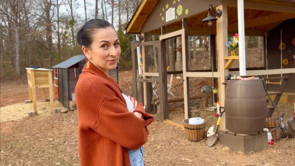 Нас Уже Не Остановить | Где Построить Новый Курятник 🐓 | Семейный Влог Эгине