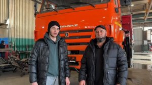 Передача клиенту КамАЗ 65221 с полуприцепом и КМУ!