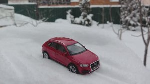 Модель Audi Q 3 первого поколения от welly