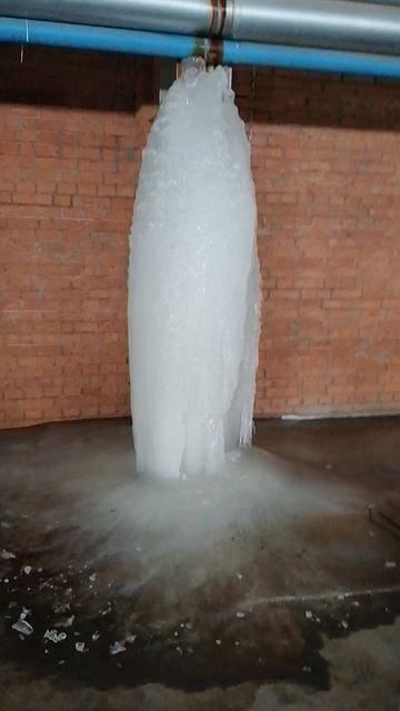 Беспещерные Сталактиты и сталагмиты