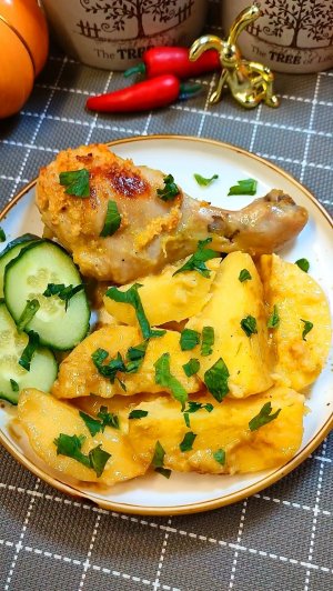 Ох и вкусная курица с картошкой получается по этому рецепту