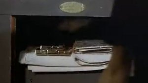 Официальный трейлер "Хребет дьявола (2001)"