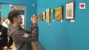 «Доски поисков и представлений»: в КВЦ Вязьмы открылась выставка деревянных картин»