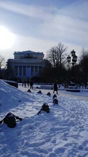 Екатеринский сквер и памятник Екатерине. Александрийский театр и Императорская публичная библиотека.