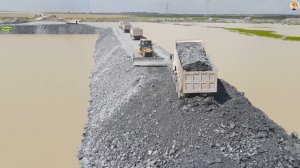 Строительство, засыпка, дорога на озере, обзор