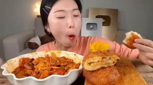 Мукбанг ттокпокки и пирожки Еда на камеру