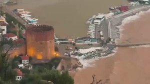 ДИМЧАЙ АЛАНЬЯ . ЧАЙНЫЕ ДОМИКИ СМЫЛО.НЕПРЕКРАЩАЮШИЕСЯ ДОЖДИ. ТУРЦИЯ2026.