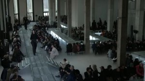 Показ мужской коллекции Rick Owens «LUXOR» осень-зима 2023-2024