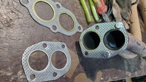 Техничка. Заменил резонатор и гофру. Изготовил прокладку для коллектора Stinger. Поджал дворники