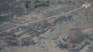 Расчеты САУ «Мста-С» разносят позиции противника