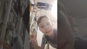 -НОВЫЙ СПОСОБ?! 
-ДА НОВЫЙ СПОСОБ КАТАНИЯ НА ВЕРЁВОЧНОЙ ЛЕСТНИЦЕ