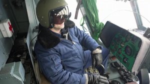 Экипажи Росгвардии специально ждут нелетную погоду для тренировок.