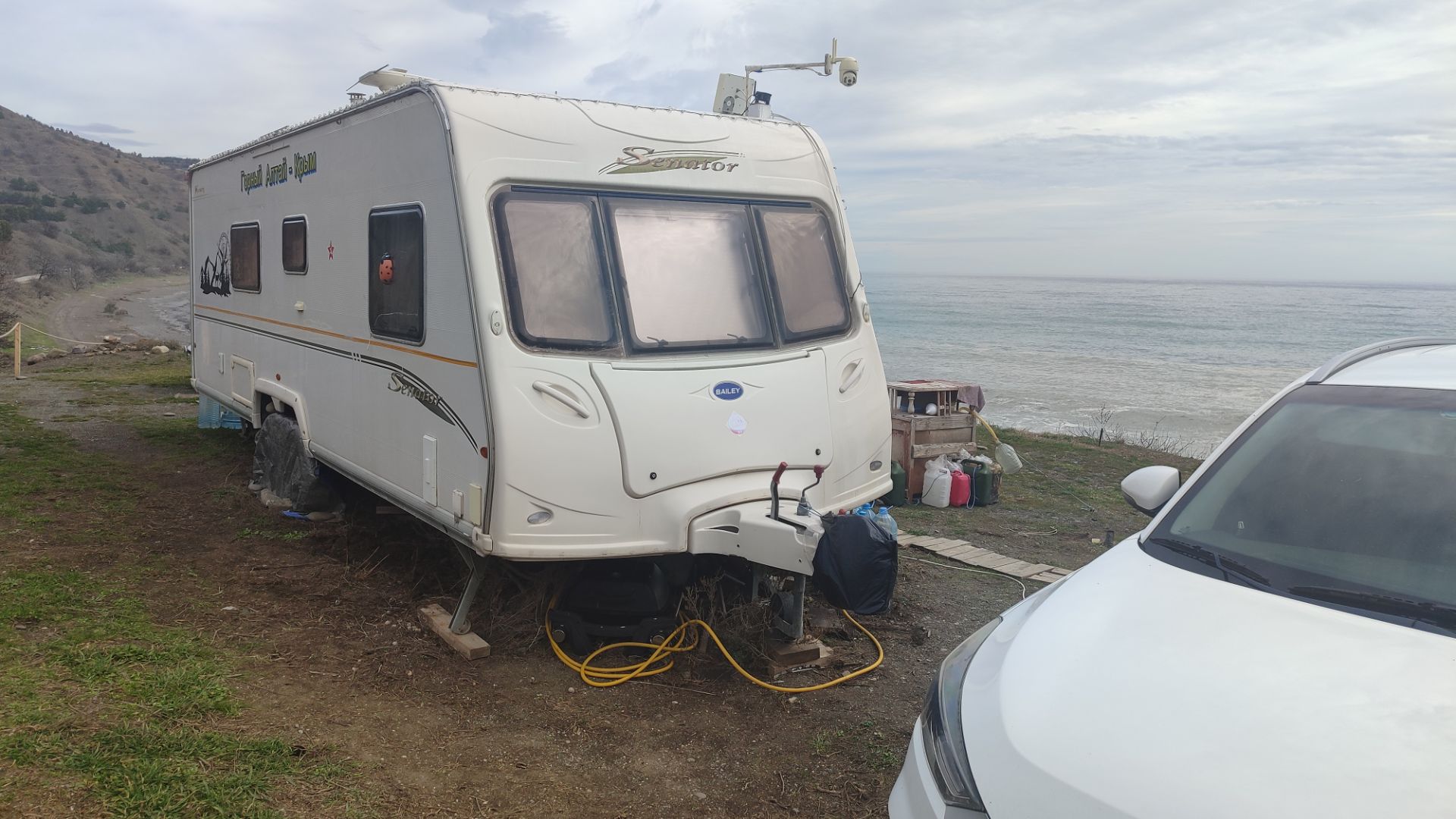 155 ч. Жизнь в караване у моря смотреть онлайн