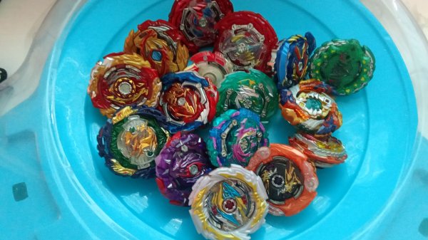 Рандом битва BEYBLADE BURST (2 часть)